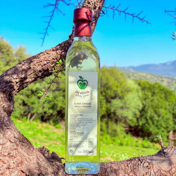 Üç Elma Elma Sirkesi