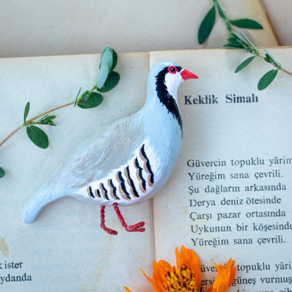 Kınalı Keklik Broşu